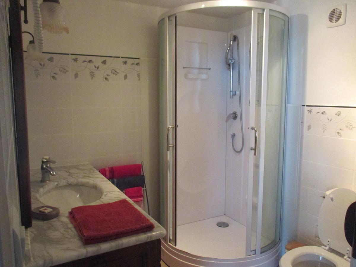 Saint-Georges-des-Côteaux Chambre D'Hotes Les Ormeaux מראה חיצוני תמונה