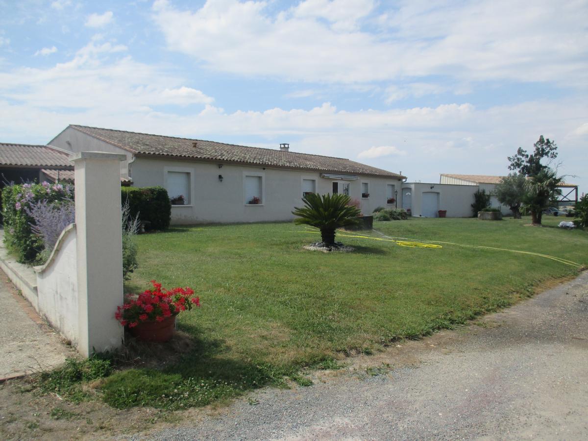 Saint-Georges-des-Côteaux Chambre D'Hotes Les Ormeaux מראה חיצוני תמונה